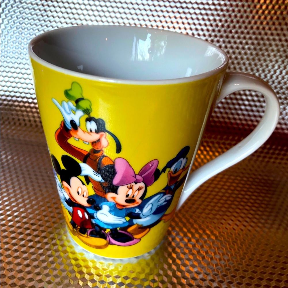 DISNEY VINTAGE CHARACTER MUG